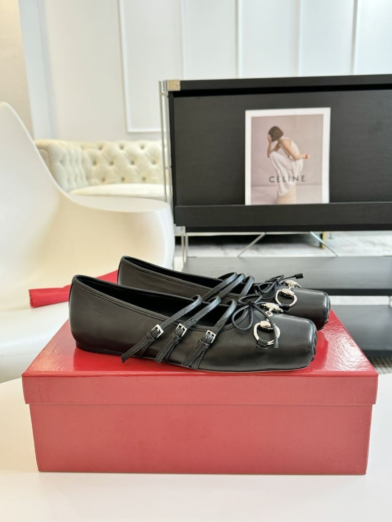 Gucci Flat Shoes